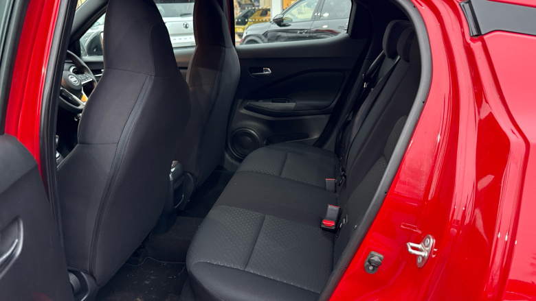 Nissan Juke 1.0 DiG-T Acenta 5dr Petrol Hatchback